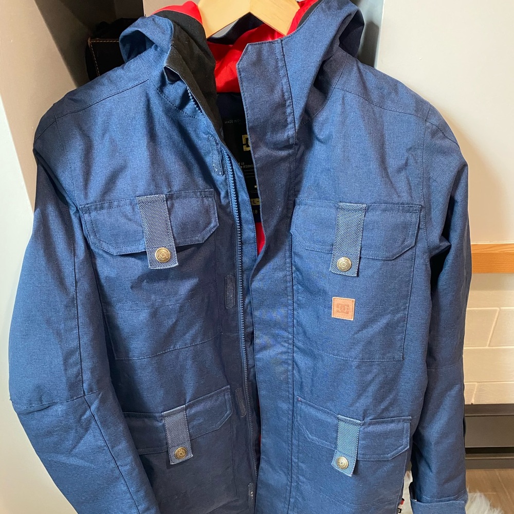 Youth Snowboard/Ski jacket. DC Shoe Brand.